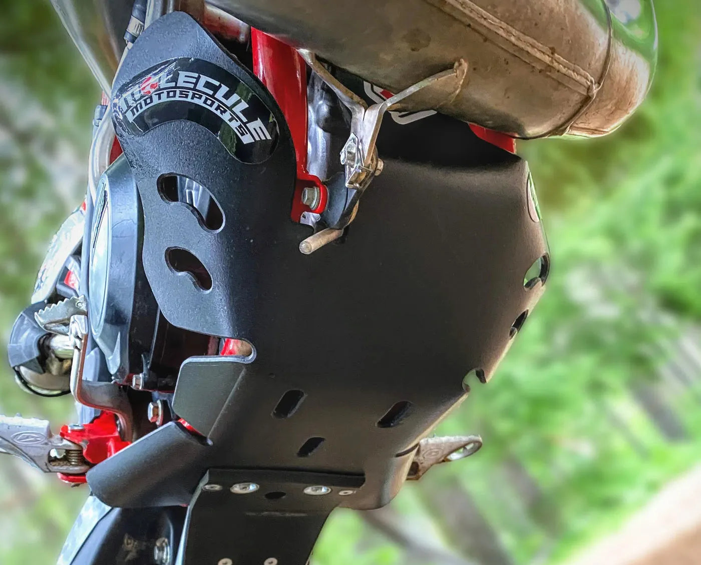 מיגון גחון Molecule ל-Beta 250/300 RR 2T (2020-2026)