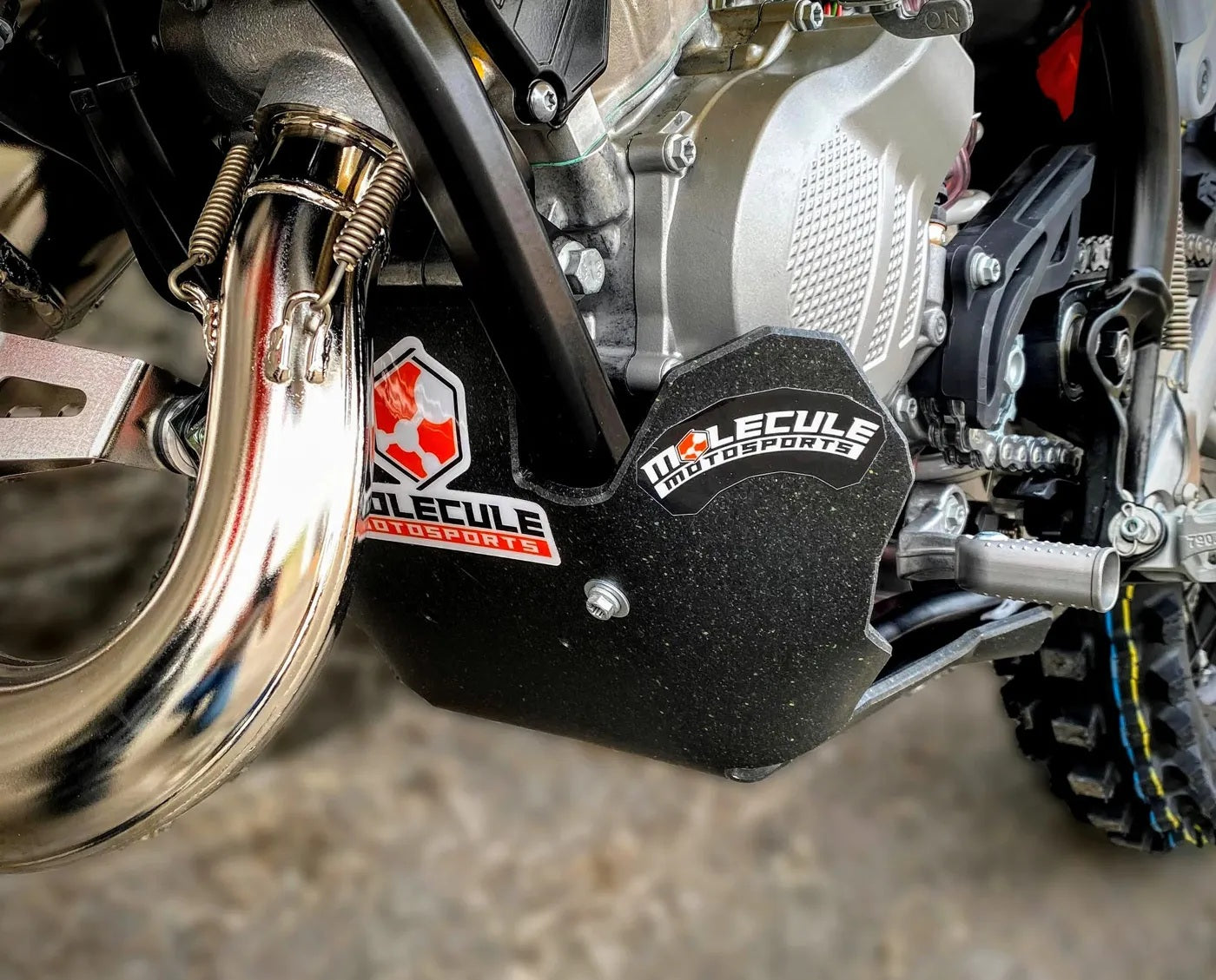 מיגון גחון Molecule ל-KTM/Husqvarna/GasGas 125\150 2T (23-26)